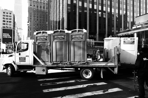 Porta potty delivery and setup in Haskins, OH